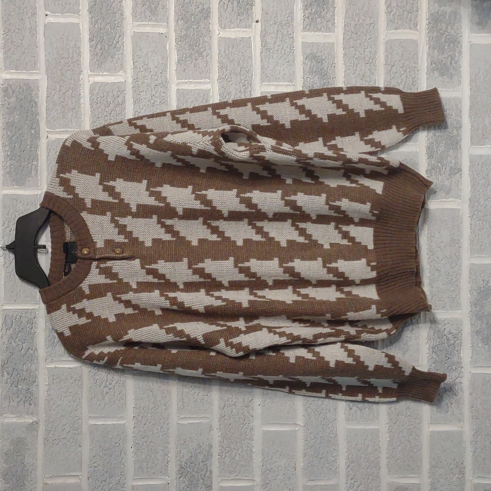 Kennington Wool Blend Women's Brown & White Large Houndstooth Print Sweater